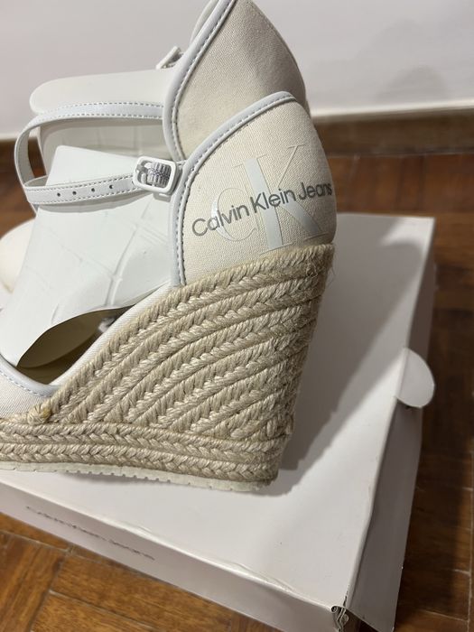 Sandálias senhora tamanho 36 (dois modelos)