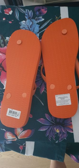 Havaianas novas com etiqueta