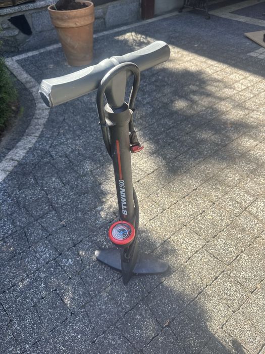 Pompka rowerowa ręczna btwin 500
