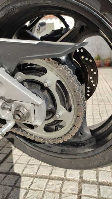 Suzuki GSR 600 - 98 cv (72 kW)