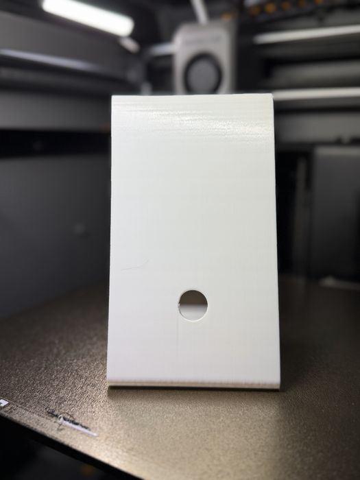 Suporte para Telemóvel e Tablet – Impressão 3D | 6 €