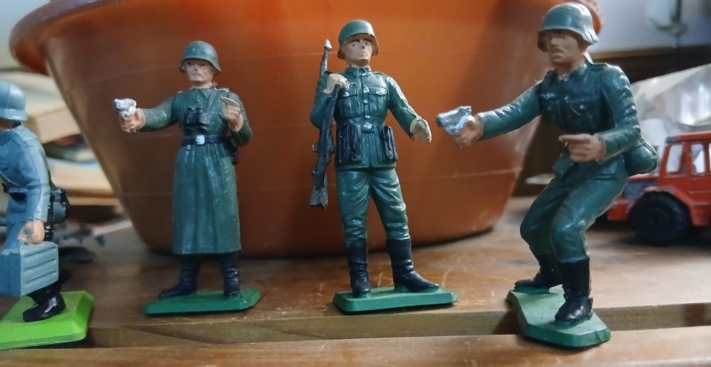 Antigos soldados plástico Starlux