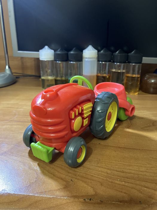 Samochodzik zabawka:traktor Play-Doh,stan bdb