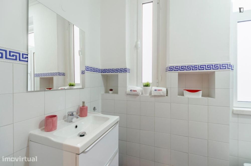 Quarto - localizado em Avenida da Liberdade Lisbon