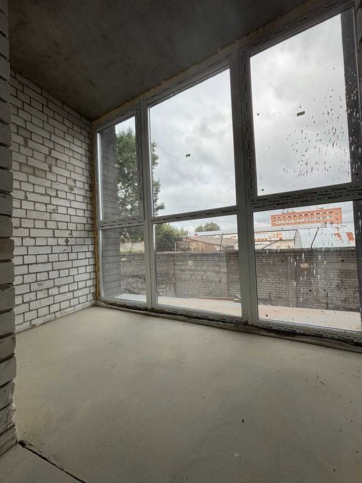 Продаж 1кім квартири у новобудові з чорновим ремонтом - Ріхтера 40