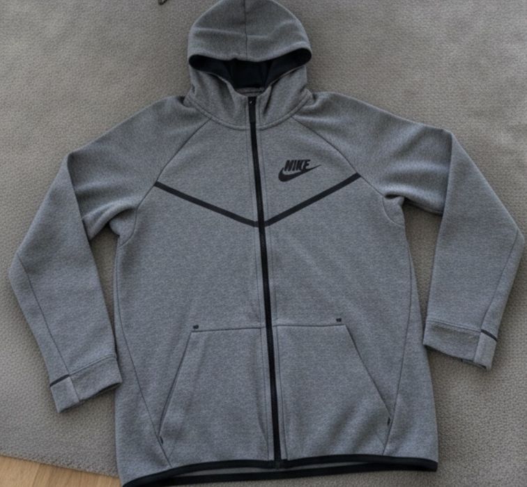 Продам кофту найк теч фліс