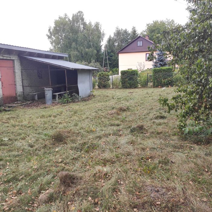 Działka z budynkiem pod zamieszkanie