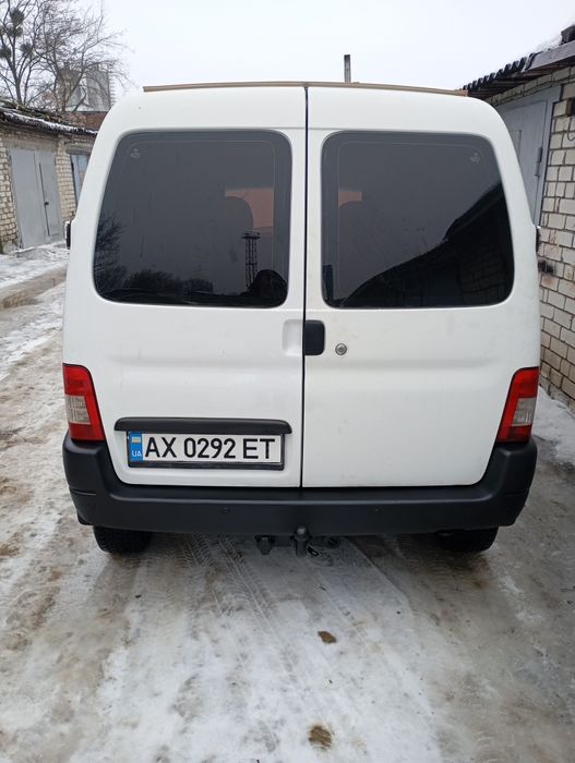 Продам пежо партнер.