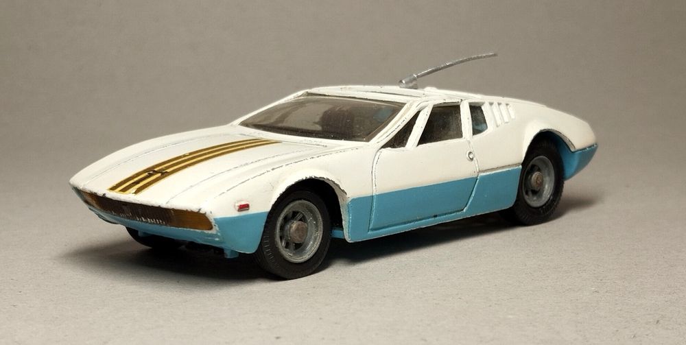 Mangusta de tomaso Corgi Toys 1/43