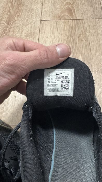 кроссовки Nike Revolution 5 для бега в черном цвете.