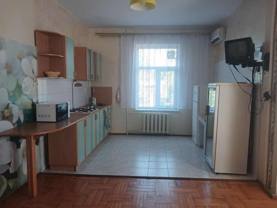 Здам дім з басейном. Санжійка.
