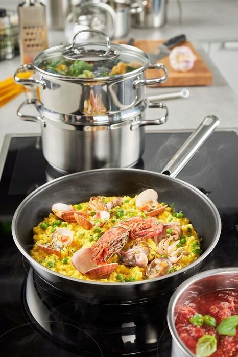 Patelnia tradycyjna RÖSLE 28 cm non-stick (nieprzywierająca) 1szt