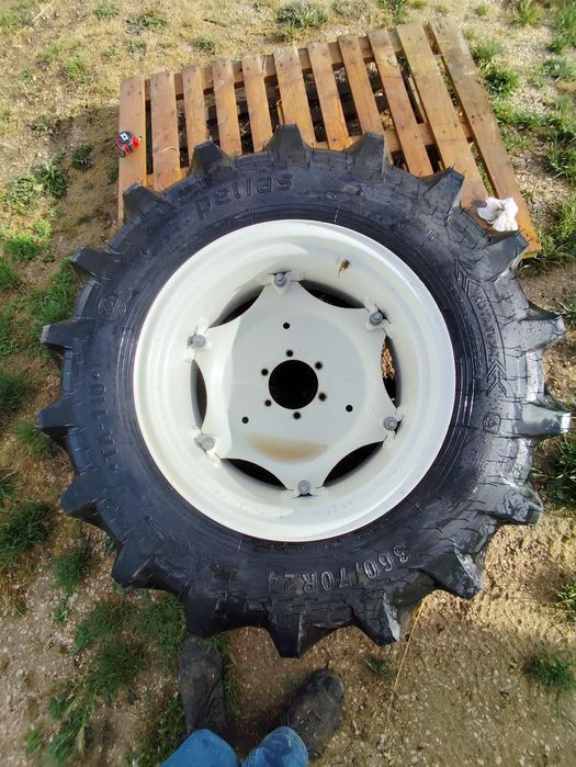 Pneus tractor com jante