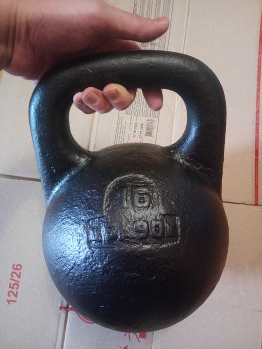 Продам гирю 16 и 24 килограмм чугунную в нормальном состоянии