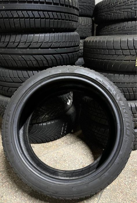 Шини зима Michelin  225 40 R18