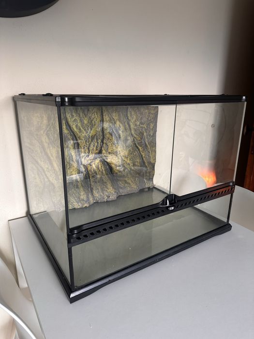 Terrário exoterra 60x45x45 cm como novo