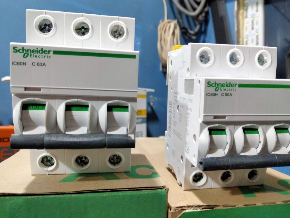 Автоматический выключатель iC60N, 3P 50A .  3Р 63А