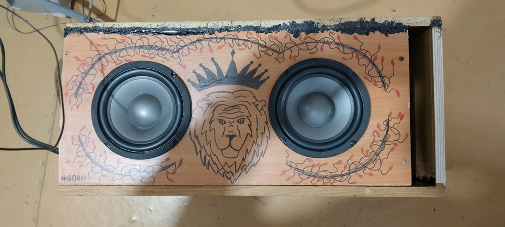 продам сабвуфер з підсилювачем гучності