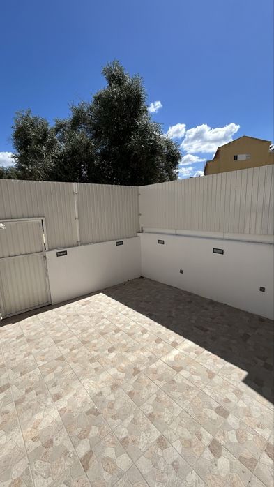 Quarto para arrendamento, na Amora