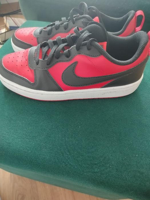 Sprzedam używane buty Nike