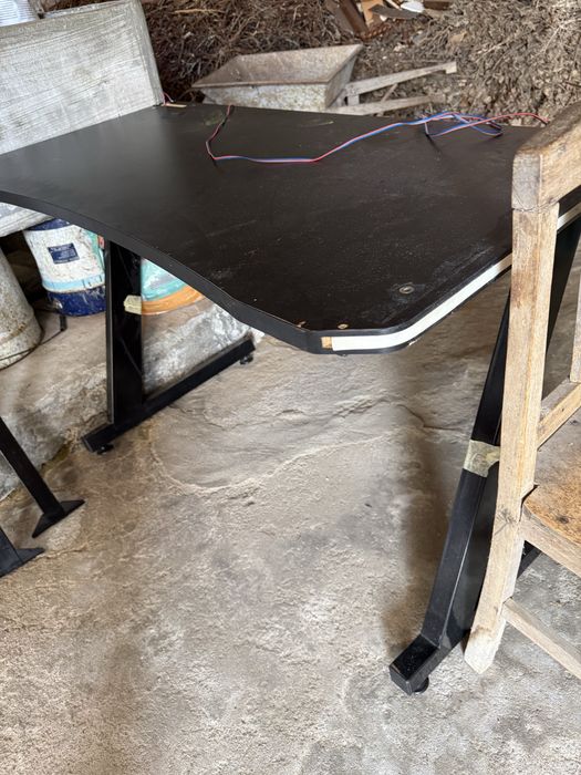 Mesa gamer bom estado