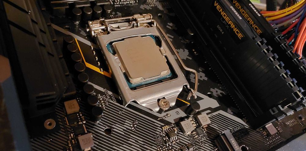 ASUS TUF Z390 PRO + i3-9100F + 16GB DDR4 3000 MHz + MSI GTX96064575215734659121