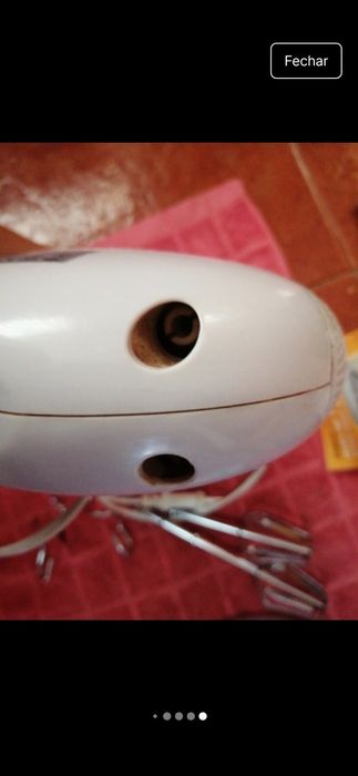 Batedeira kunft + acessórios, bom estado.