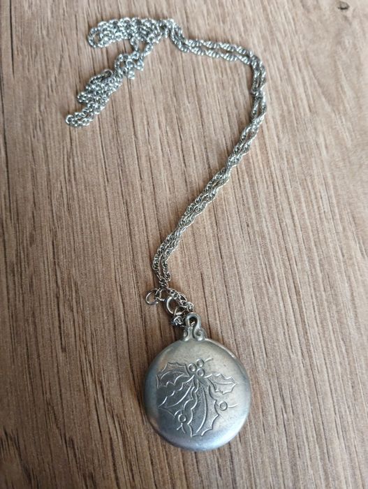 Łańcuszek z zawieszką