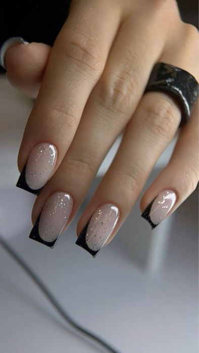 Наращивание ногтей,маникюр