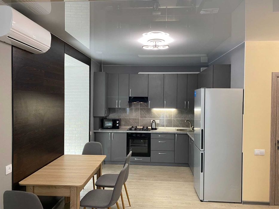 Продам 1 комнатную квартиру на Интернационалистов в новом доме.