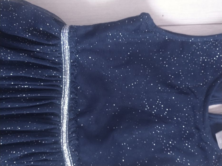 Błyszcząca sukienka