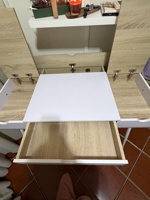 Penteadeira / Secretaria