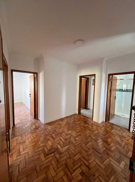 Arrenda-se Apartamento T2 Rua Carlos Anjos