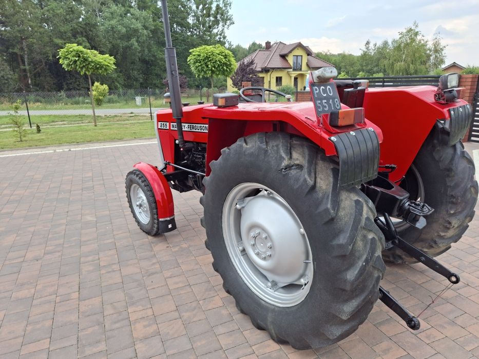 Massey Ferguson 235