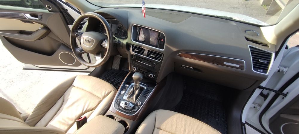 Audi Q5 Premium Plus 2016  2.0L 4 Quattro