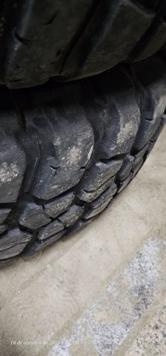 Pneus BF km2 37x12.5x17