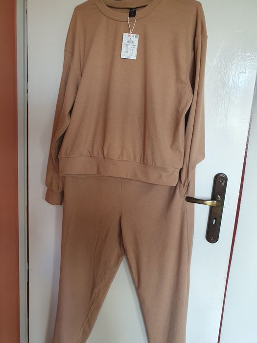 Dres damski hause brand