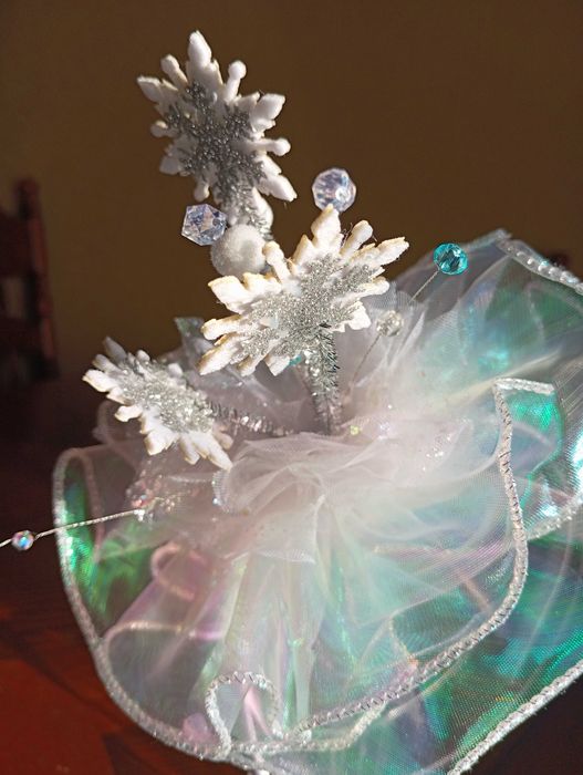 новорічна корона сніжинки