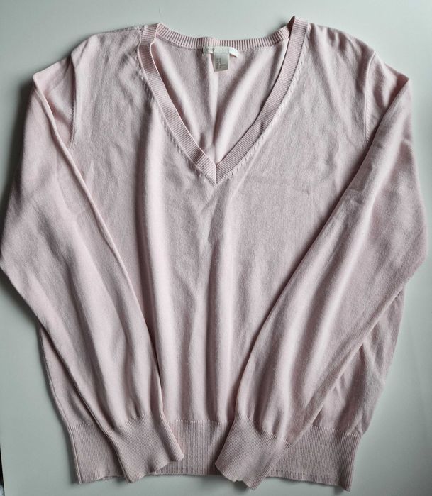 Klasyczny różowy lekki sweter z dekoltem w serek H&M r. M