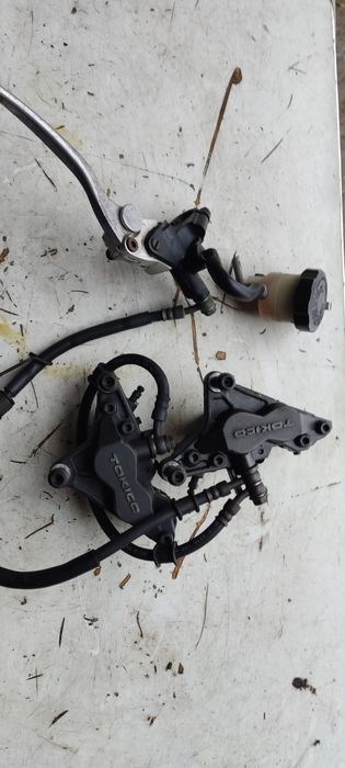 Suzuki GSX-R srad  pompa hamulcowa przewody zaciski