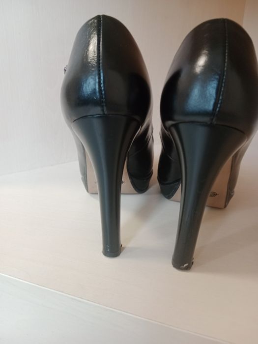 Szpileczki czarne rozmiar 35/36