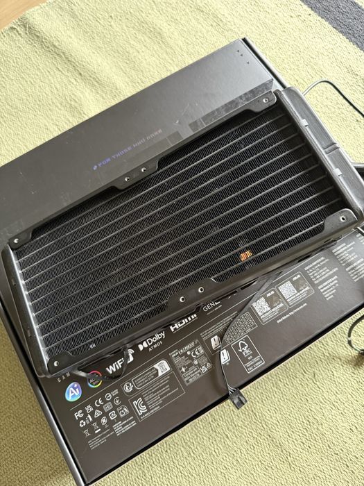 ASUS ROG Ryuo 240 ARGB – chłodzenie wodne AIO 240 mm OLED