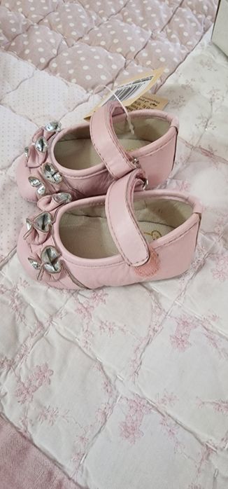 Sapatinho menina Chicco
