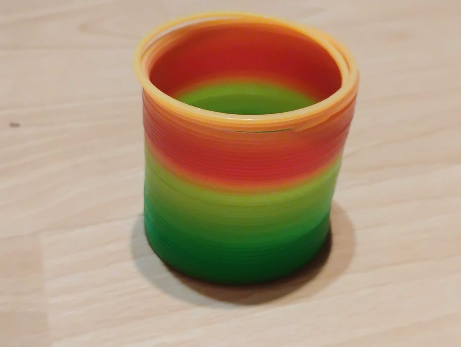 Magiczna sprężyna zabawka 6,5cm