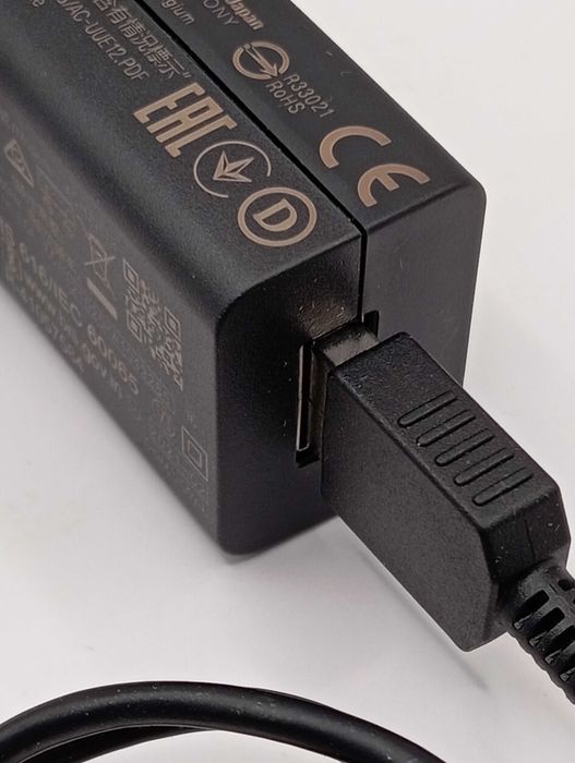 2 SONY AC. ADAPTADOR AC-UUE 12