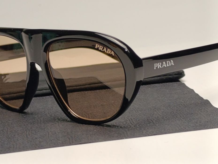 Prada Runaway Statement
