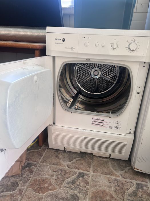 Maquina de secar com condensador