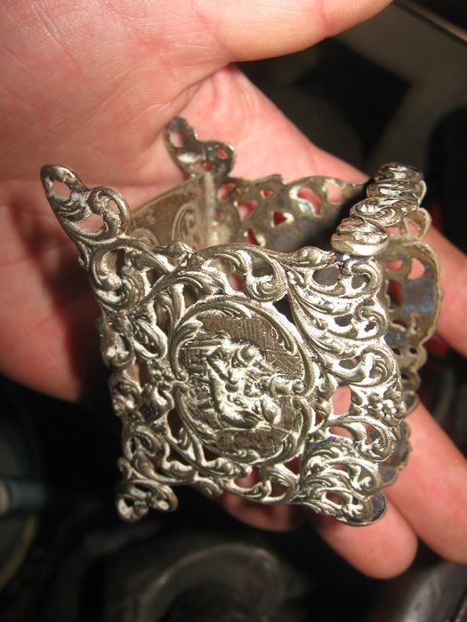 Serwetnik podstawa do zapałek na stół ażur plater 19/20w Bibelot ANTYK