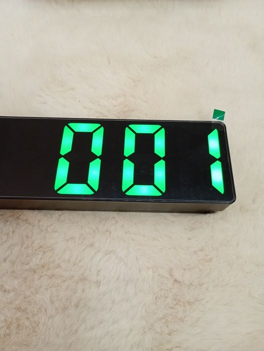 Elektroniczny zegar budzik cyfrowy