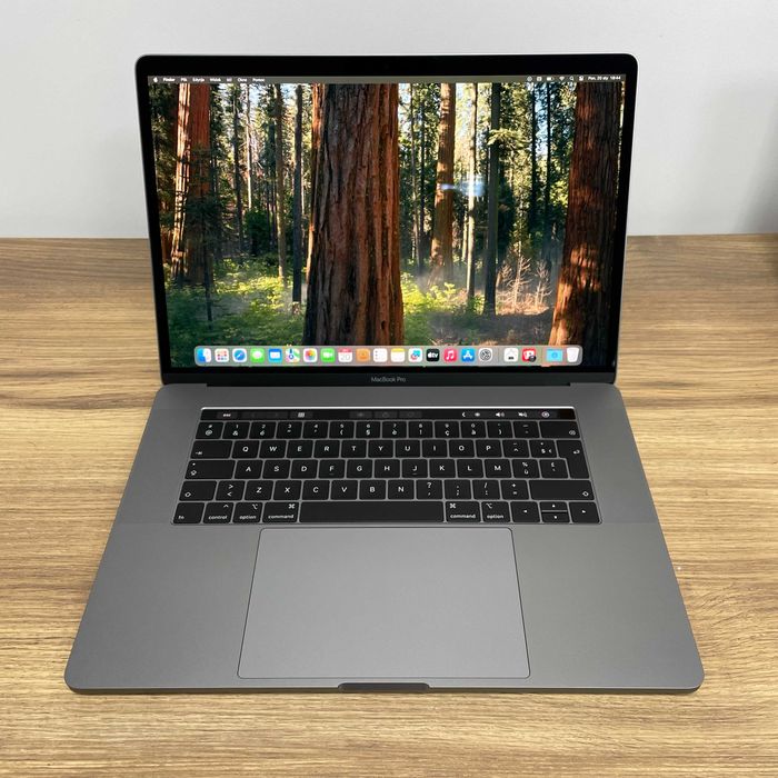 Macbook Pro 15 A1990 i7-8850H 32GB 512GB Pro 560X Space Gray Klasa A-